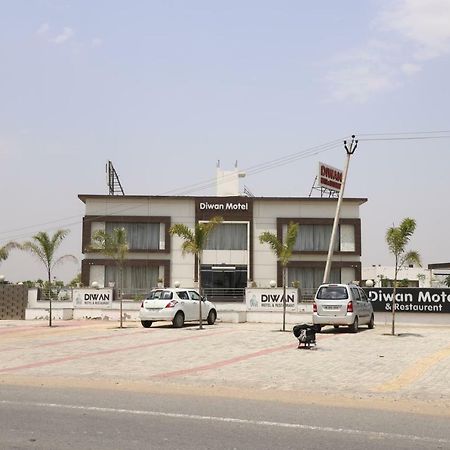 Diwan Hotel And Restaurant Surkhi Экстерьер фото