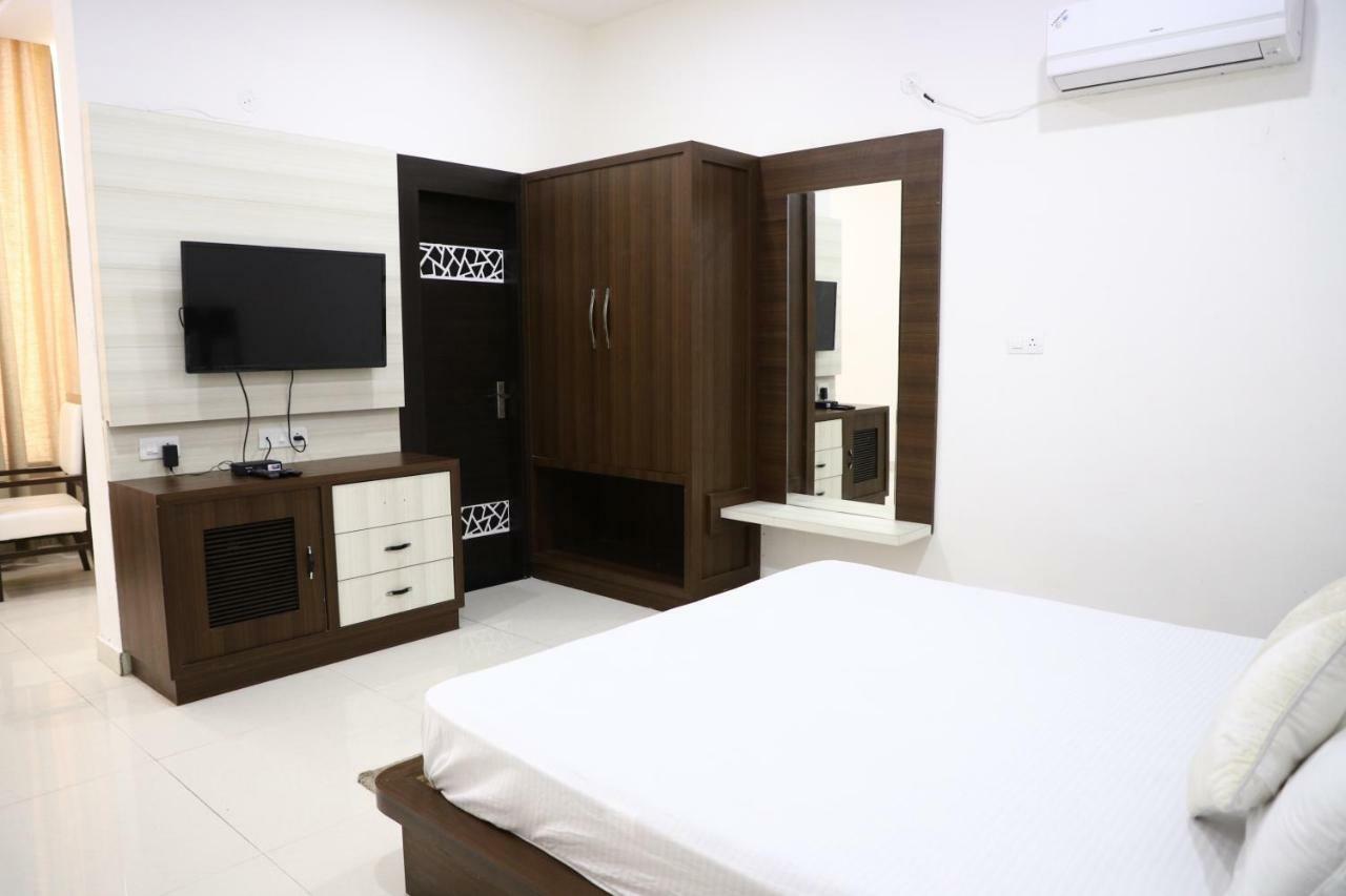Diwan Hotel And Restaurant Surkhi Экстерьер фото